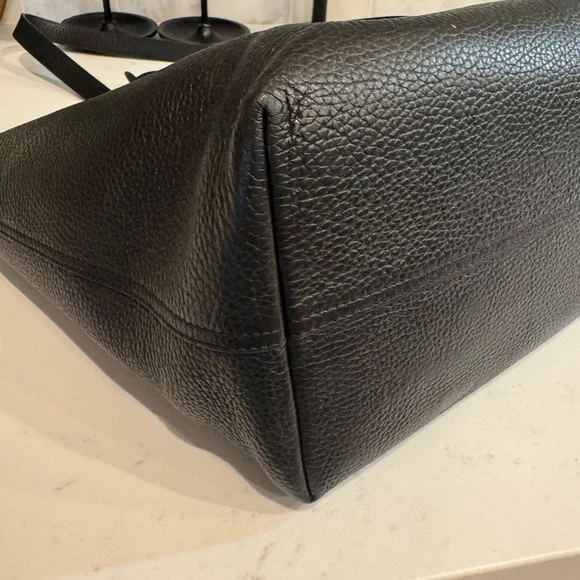 Like New Cuyana tote with insert - Picture 3 of 6